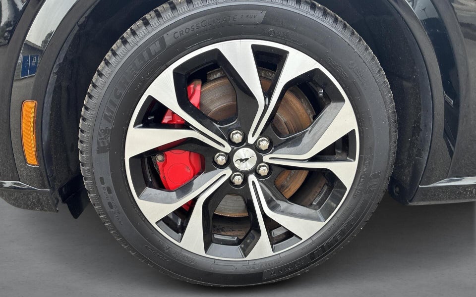 Ford Mustang Mach-E 88 Extended Range AWD 5d