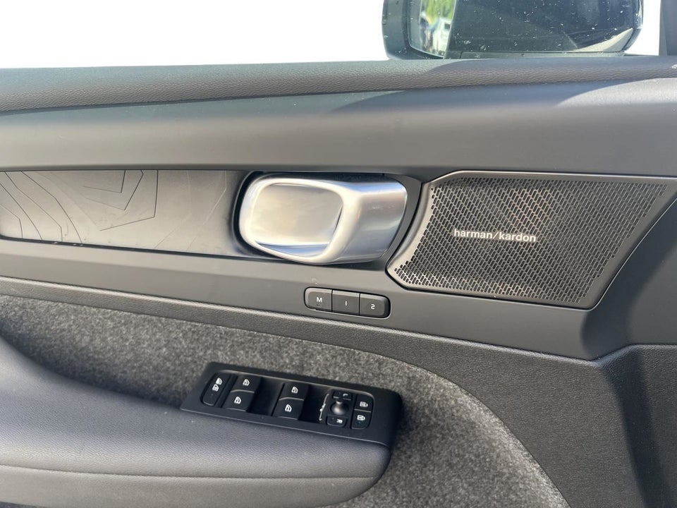 Volvo EX40 Extended Range Ultra 5d