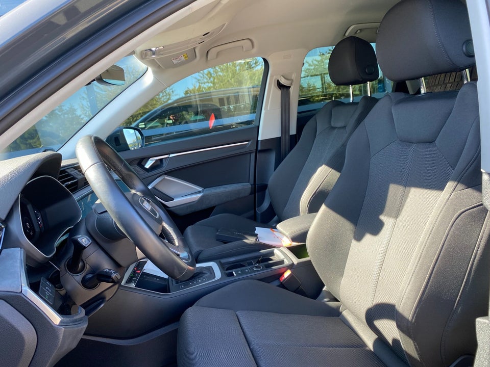 Audi Q3 45 TFSi e Attitude plus S-tr. 5d