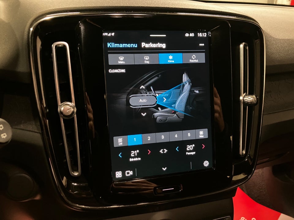 Volvo XC40 P6 ReCharge Core 5d