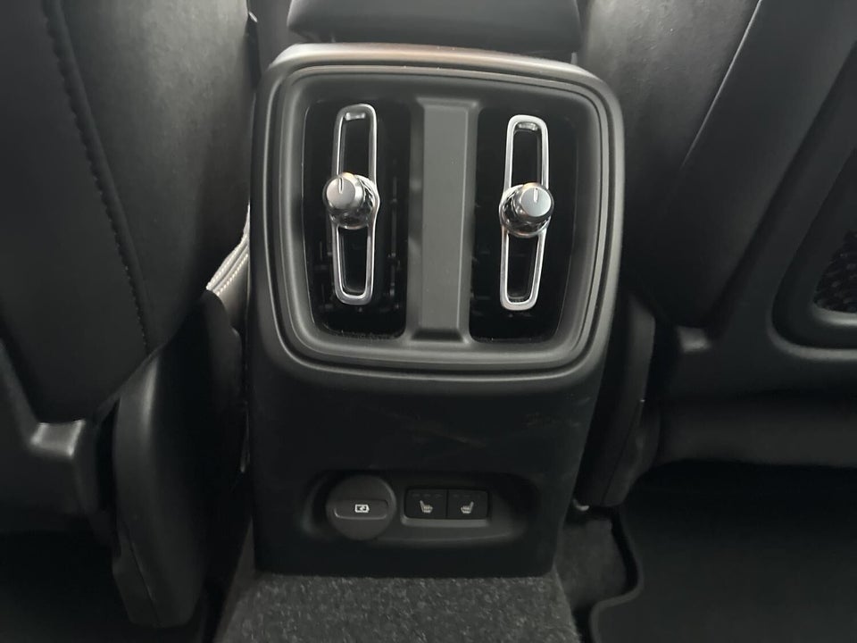 Volvo EC40 Extended Range Black Edition Excess 5d