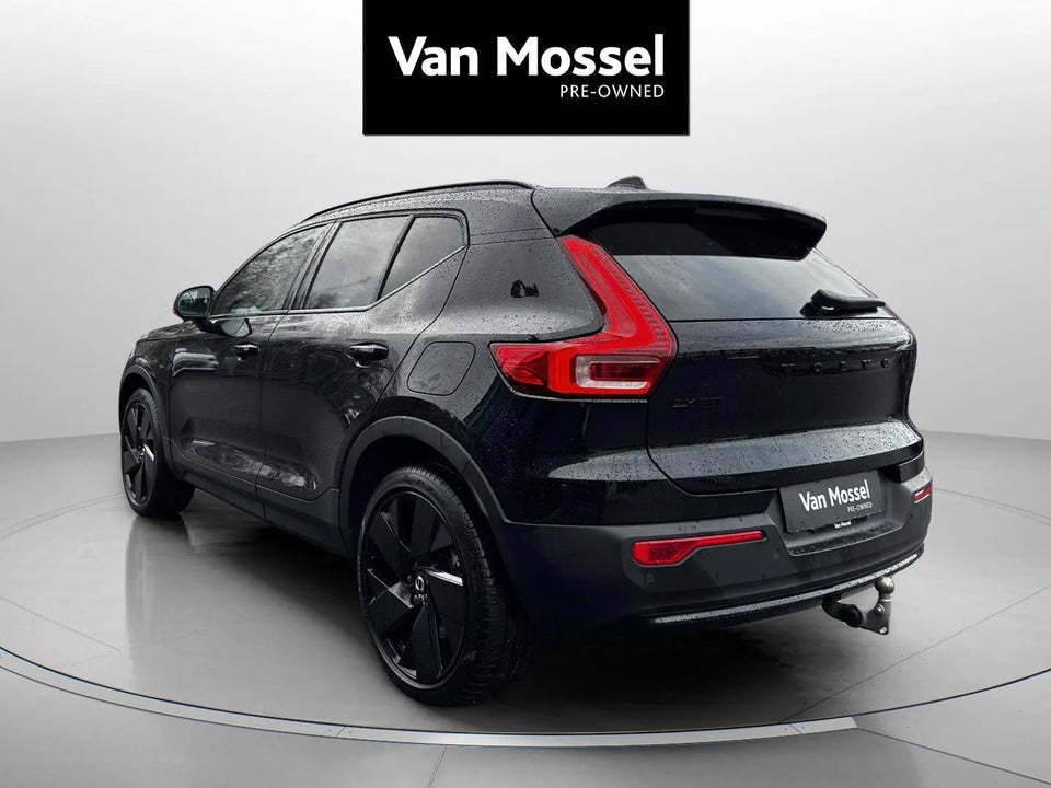 Volvo EX40 Extended Range Black Edition 5d