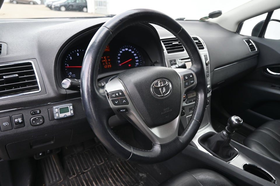 Toyota Avensis 2,0 D-4D T2 Touch stc. 5d