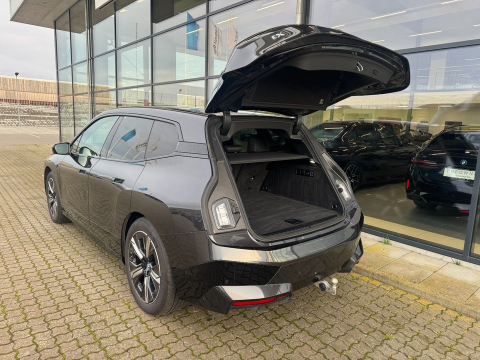 BMW iX xDrive50 Supercharged 5d