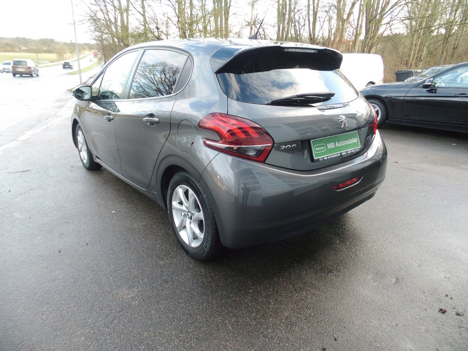 Peugeot 208 1,2 PureTech 82 Envy 5d