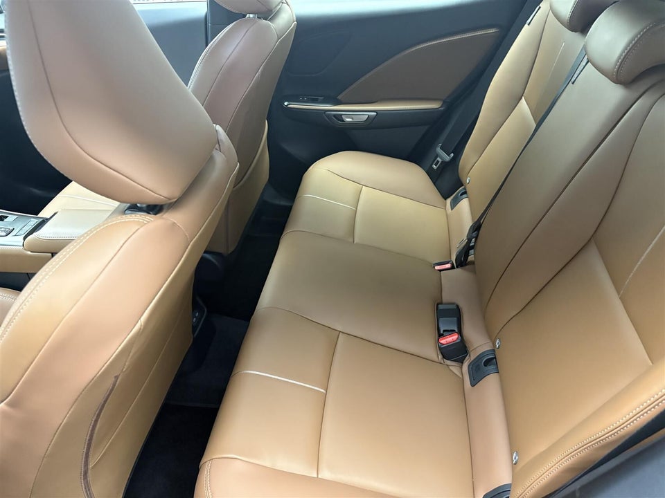 Lexus LBX 1,5 Hybrid Relax 5d