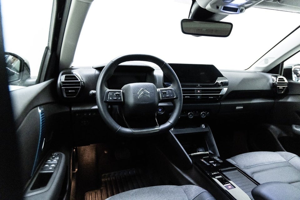 Citroën ë-C4 X 50 Shine 4d