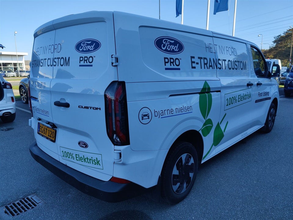 Ford E-Transit Custom 320L 64 Trend