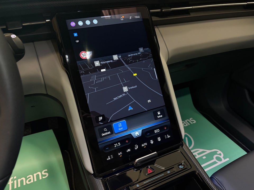 Ford Capri 82 Premium Extended Range 5d