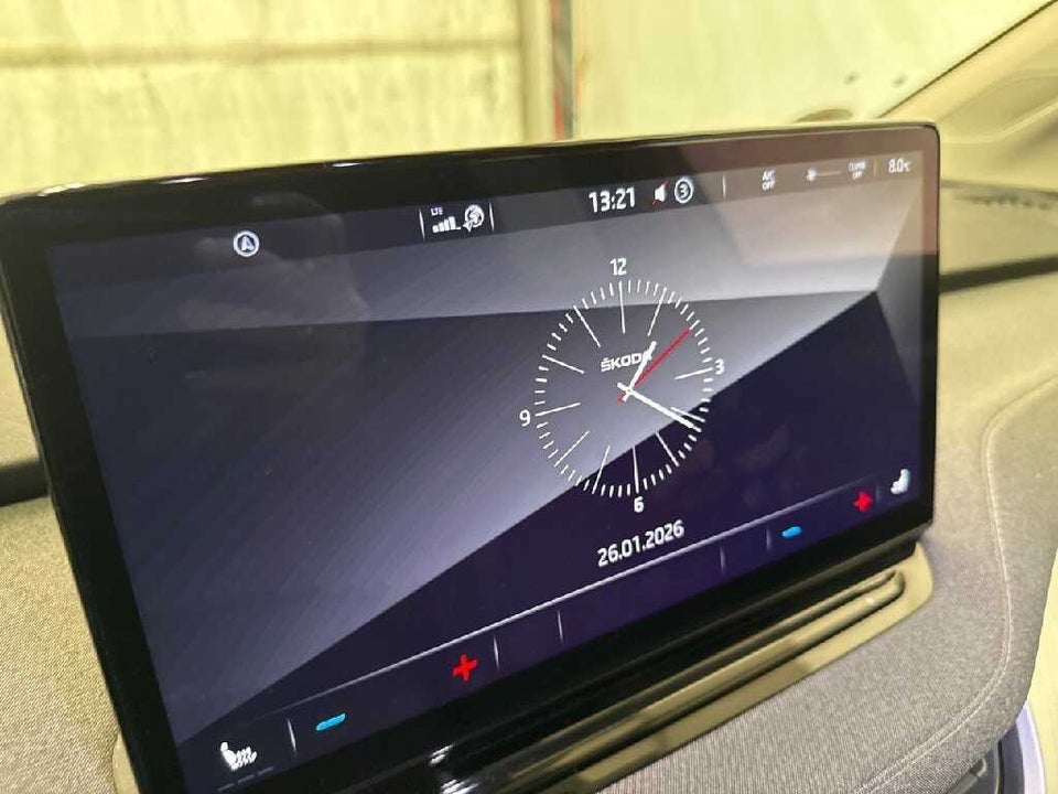 Skoda Enyaq 80 iV Plus Loft 5d