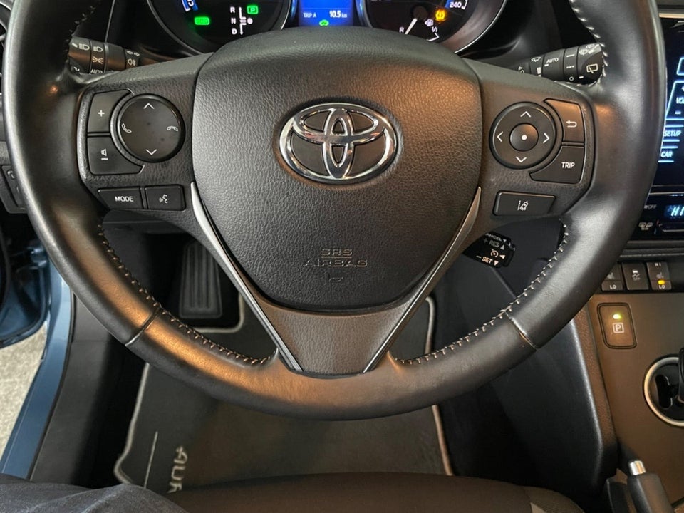 Toyota Auris 1,8 Hybrid H2 Comfort Touring Sports CVT 5d