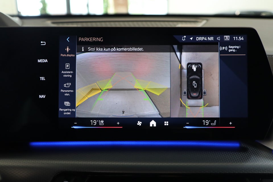 BMW iX2 eDrive20 Fully Charged M-Sport 5d