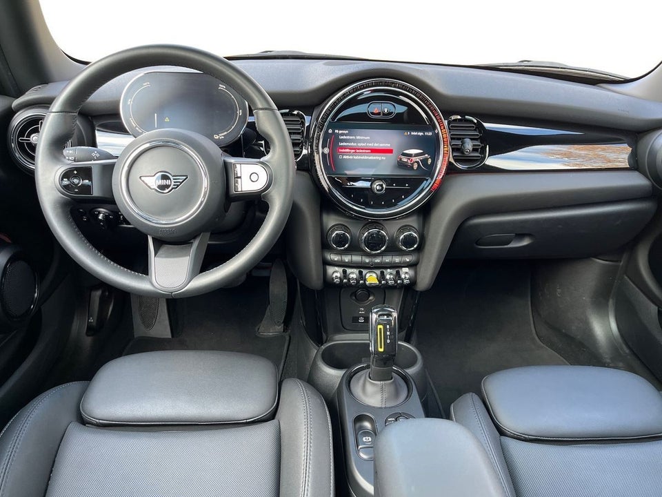 MINI Cooper SE Camden Edition 3d