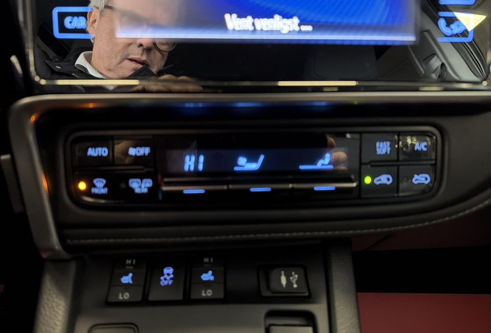 Toyota Auris 1,8 Hybrid H2 Comfort Touring Sports CVT 5d