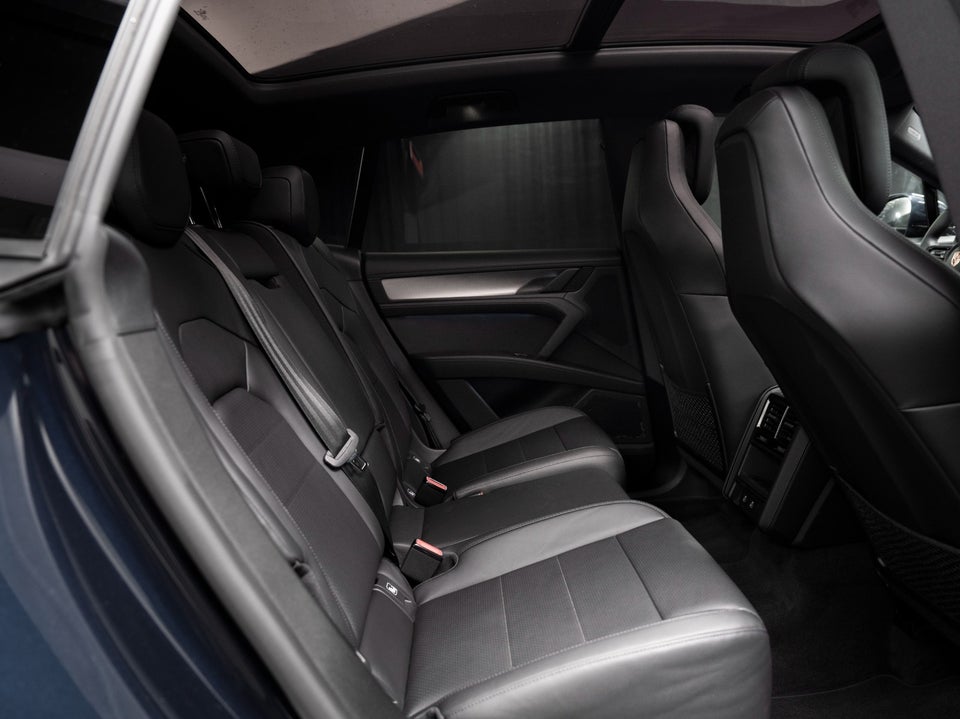 Porsche Cayenne S Electric 5d
