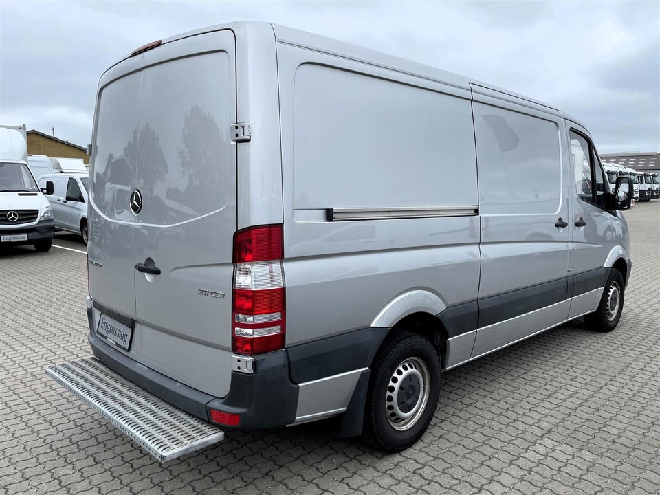 Mercedes Sprinter 211 2,2 CDi R2 Kassevogn 5d