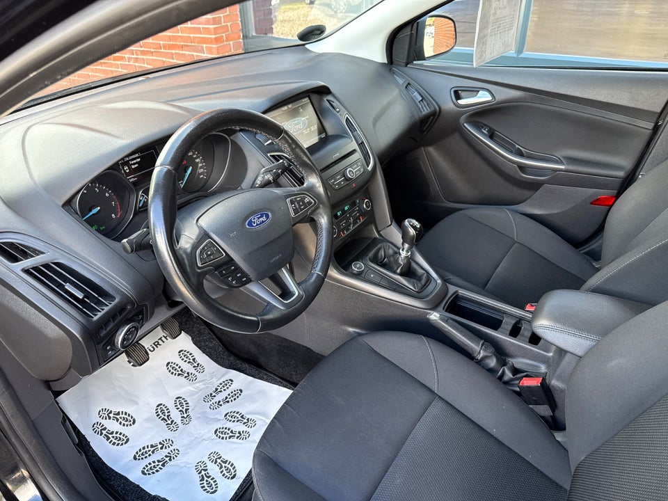 Ford Focus 1,0 SCTi 125 Business stc. 5d