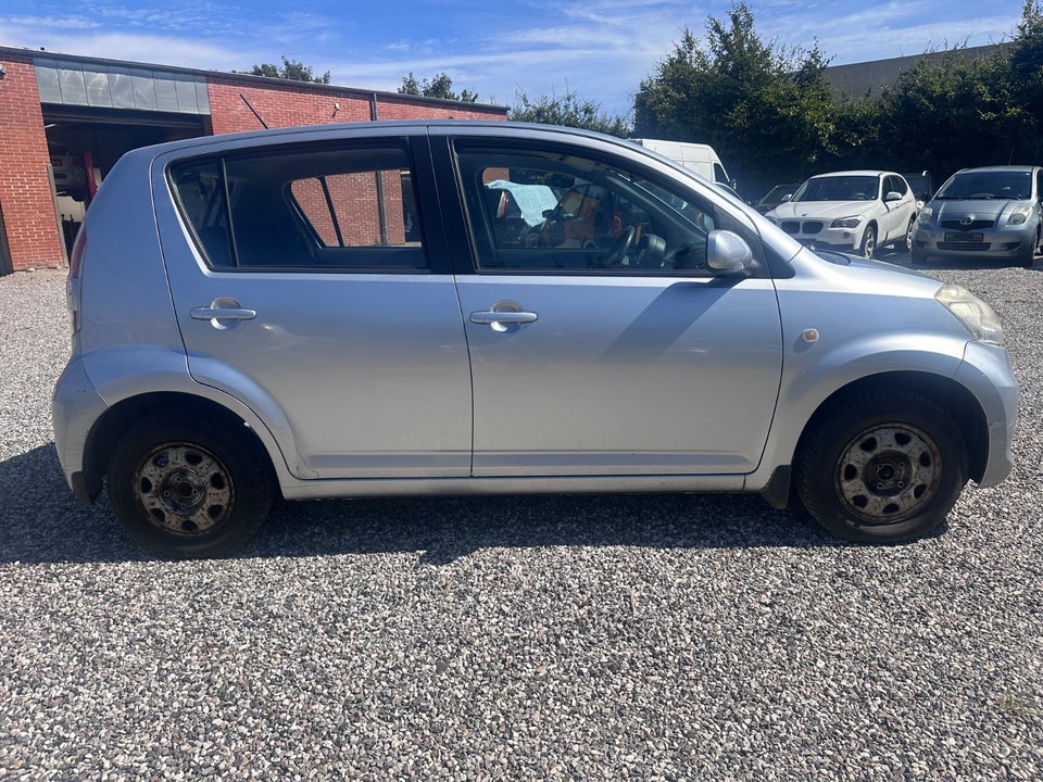 Subaru Justy 1,0  5d