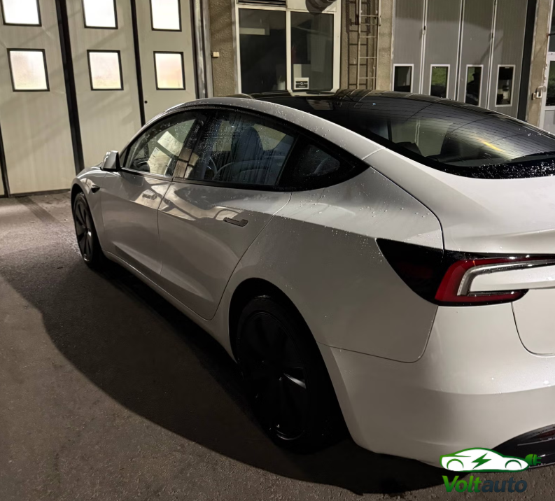 Tesla Model 3 Long Range AWD 4d