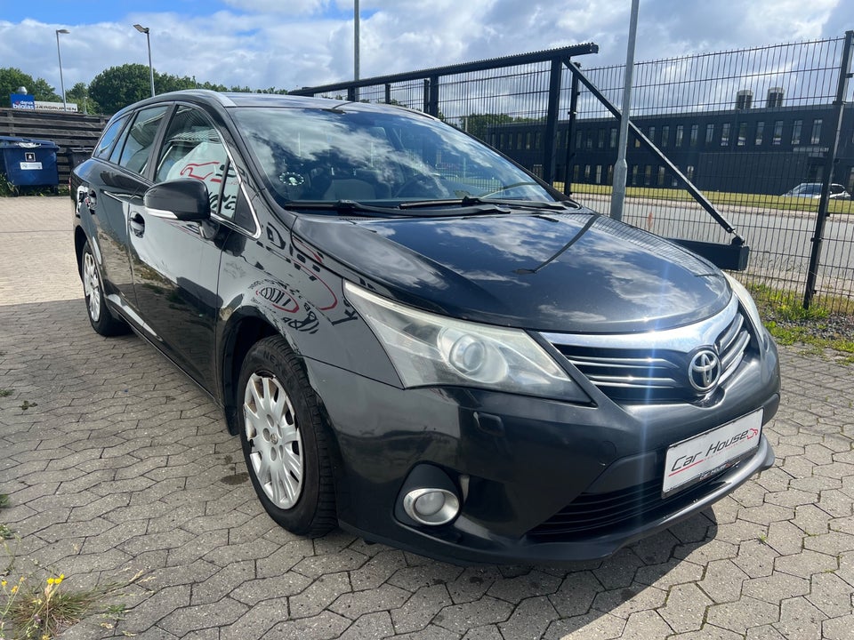 Toyota Avensis 2,0 D-4D T1 stc. 5d