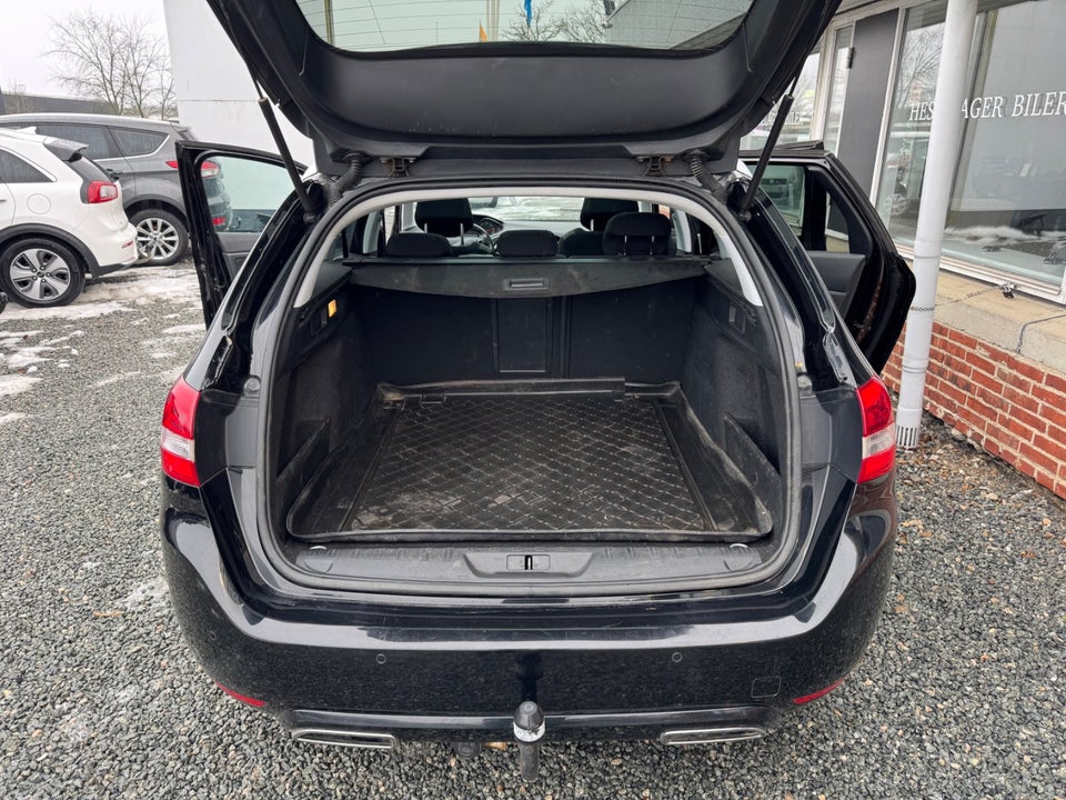 Peugeot 308 1,6 BlueHDi 120 Desire Sky SW 5d