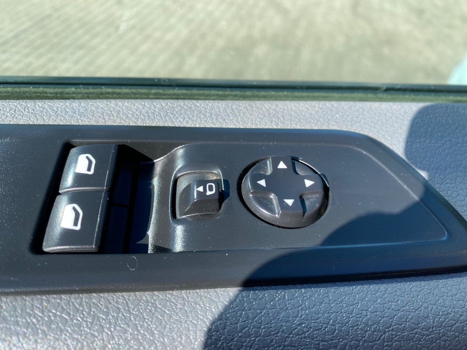 Peugeot Expert 2,0 BlueHDi 144 L2 Chassis 2d