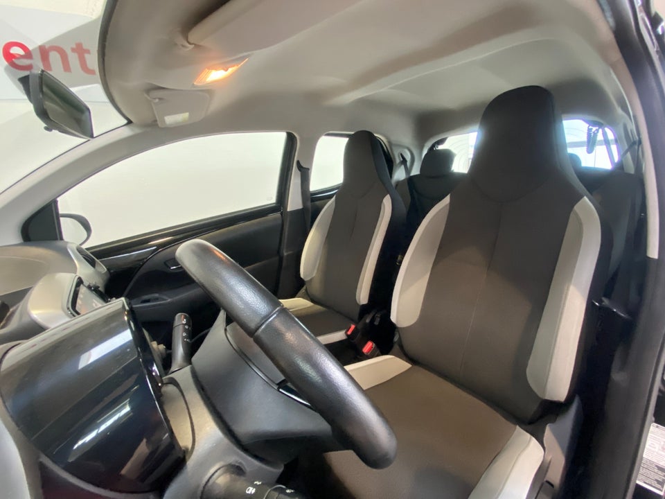 Toyota Aygo 1,0 VVT-i x-play 5d