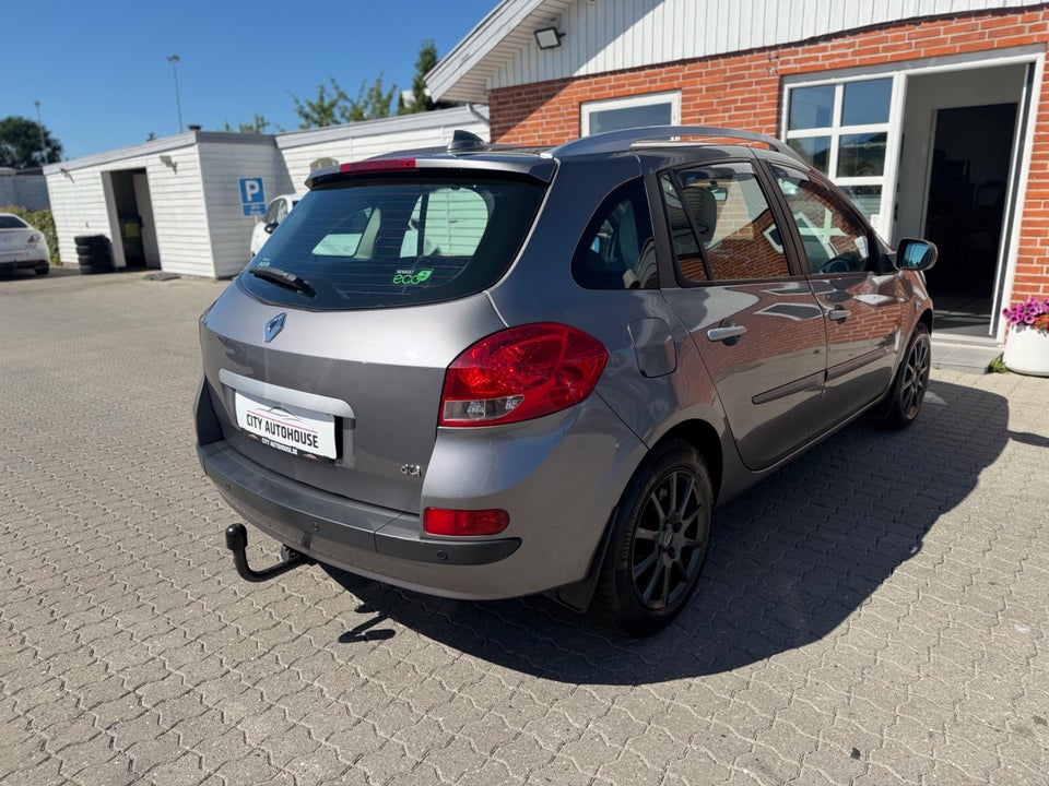 Renault Clio III 1,5 dCi 75 Avantage Sport Tourer 5d