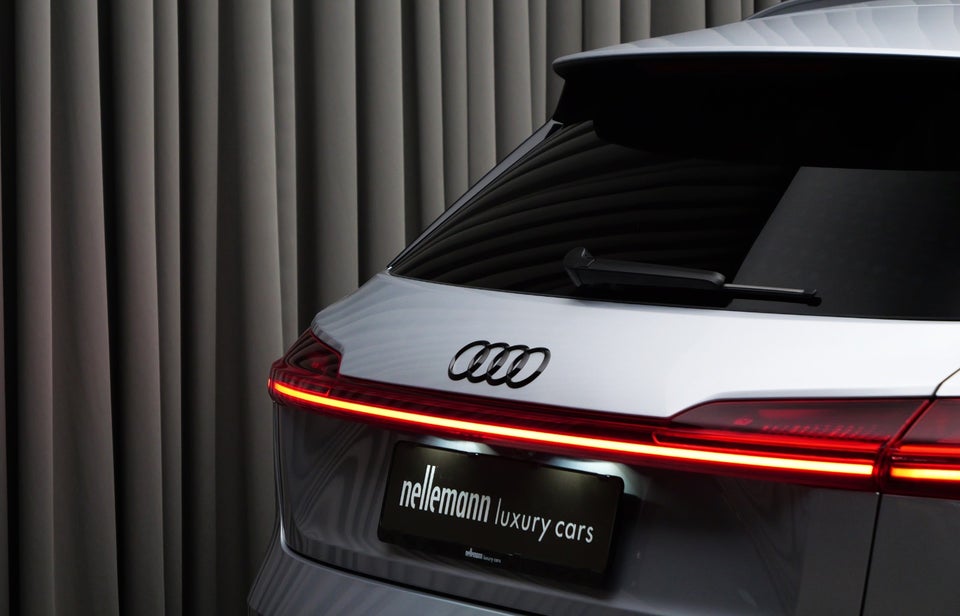 Audi e-tron 55 S-line quattro 5d