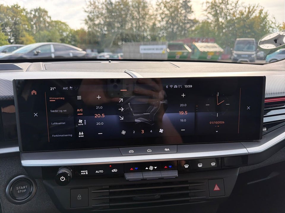 Opel Grandland-e 73 GS Sky 5d