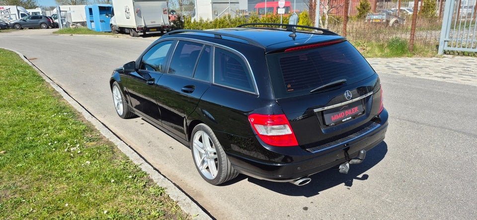 Mercedes C200 2,2 CDi Elegance stc. BE 5d