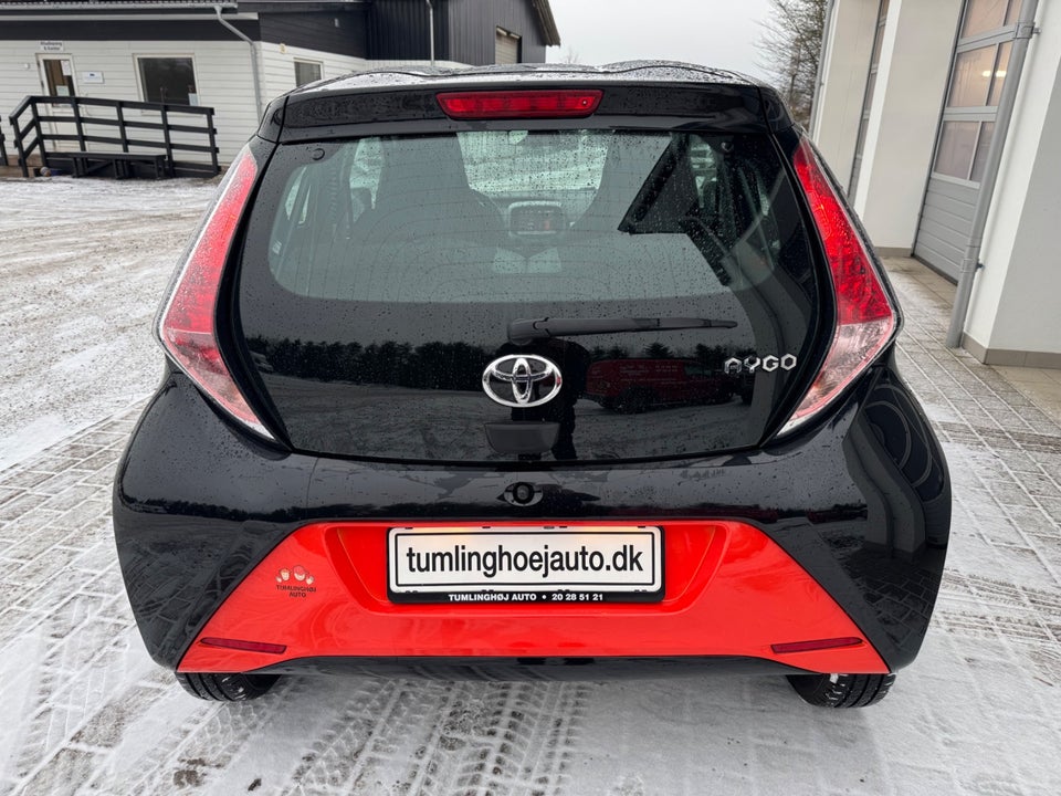Toyota Aygo 1,0 VVT-i x-play 5d