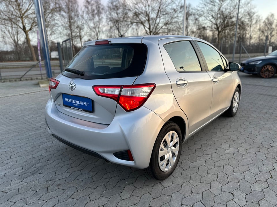 Toyota Yaris 1,0 T2 5d