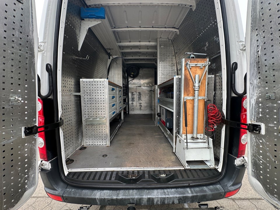 VW Crafter 2,0 TDi 163 Kassevogn L