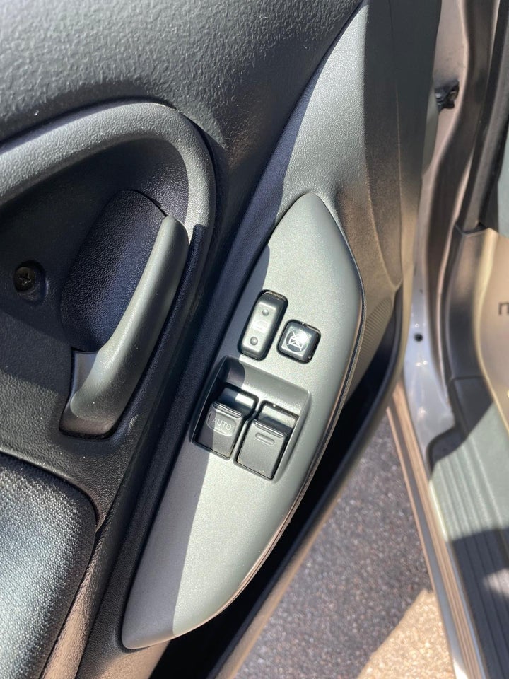 Toyota Yaris 1,0 Terra 3d