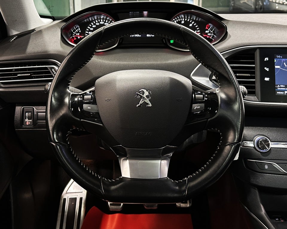 Peugeot 308 1,5 BlueHDi 130 Allure Sky SW 5d