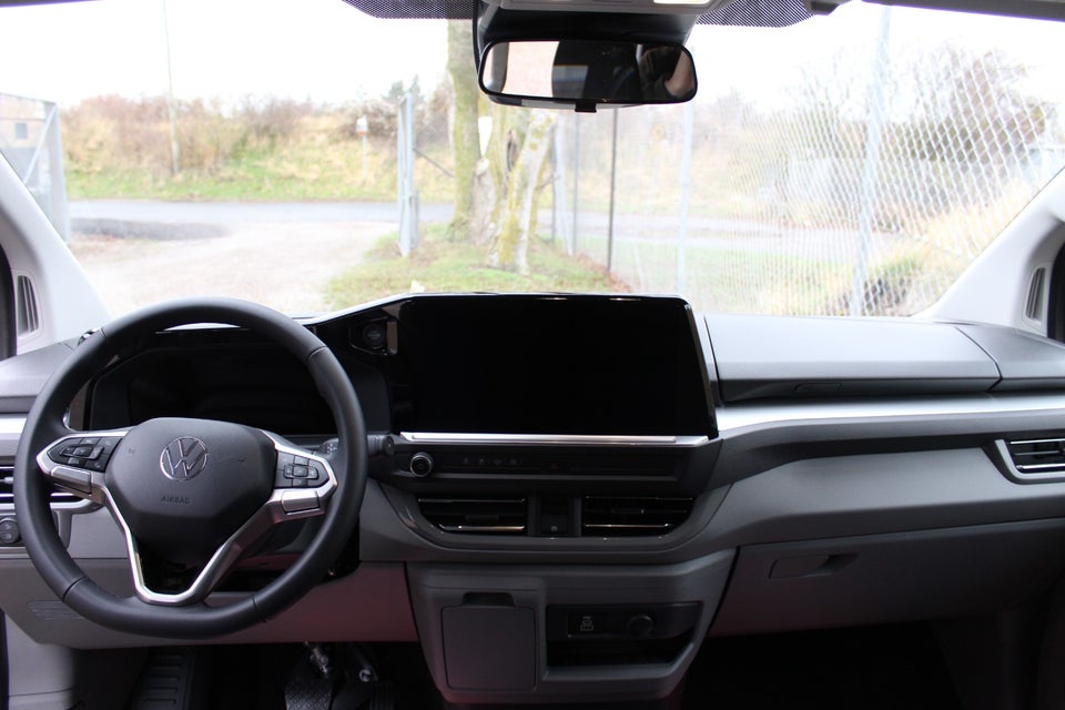 VW e-Caravelle Life SWB