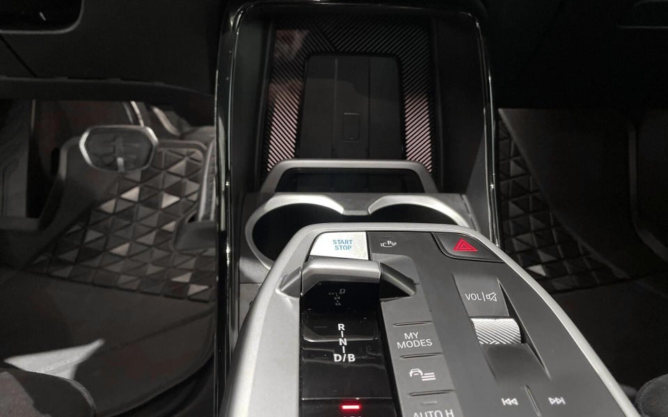 BMW iX2 eDrive20 M-Sport 5d