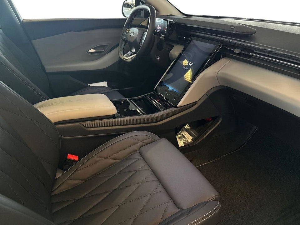 Ford Explorer 82 Premium Extended Range 5d