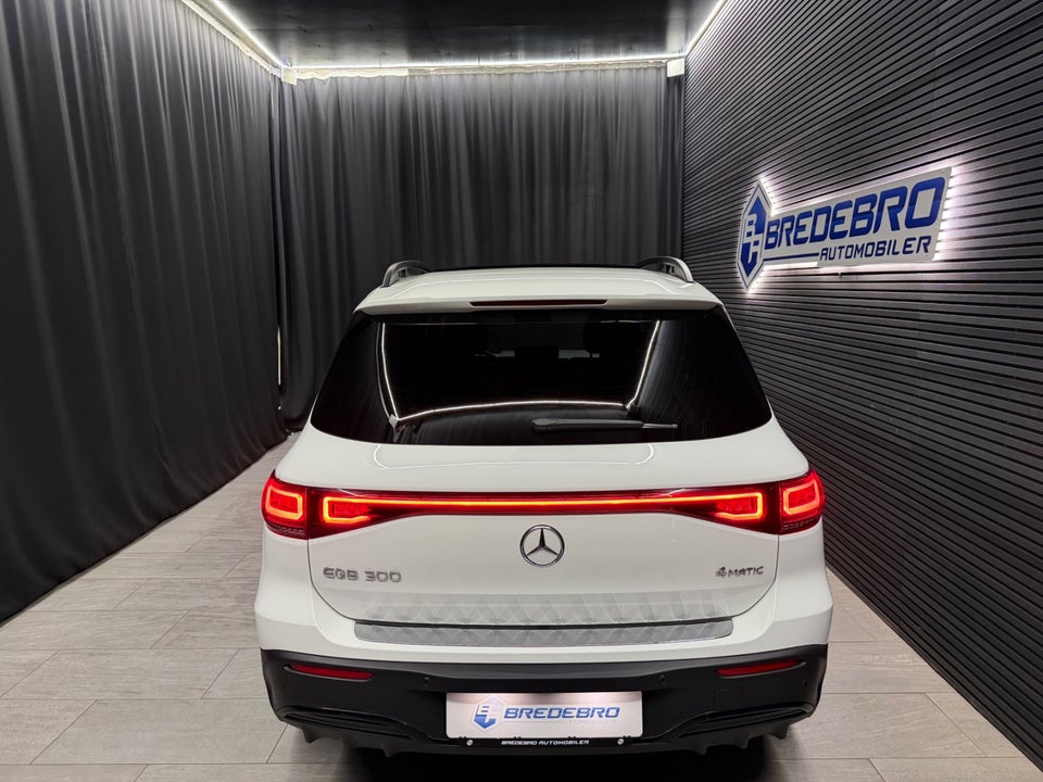 Mercedes EQB300 AMG Line 4Matic 7prs 5d