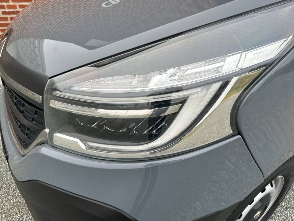 Renault Trafic T29 2,0 dCi 145 L2H1 EDC