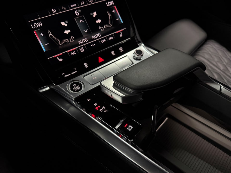 Audi e-tron 55 S-line Sportback quattro 5d
