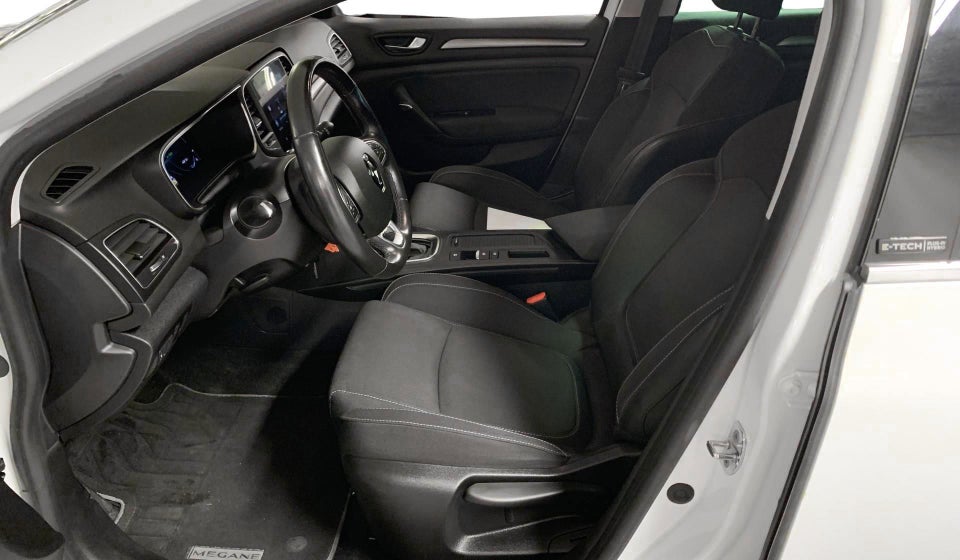 Renault Megane IV 1,6 E-Tech Zen Sport Tourer 5d