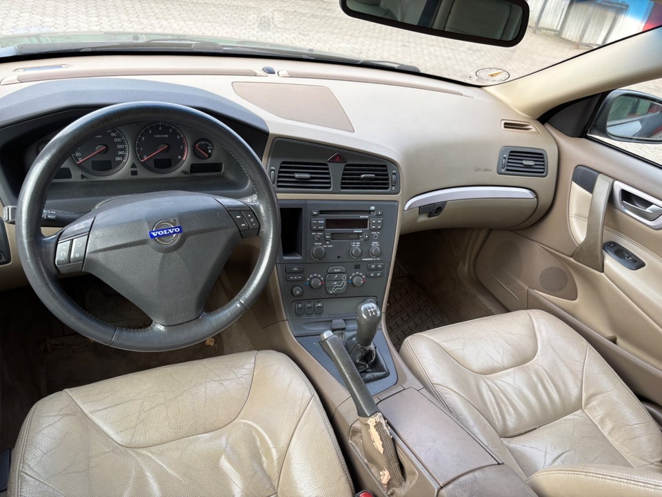 Volvo S60 2,4 140 4d