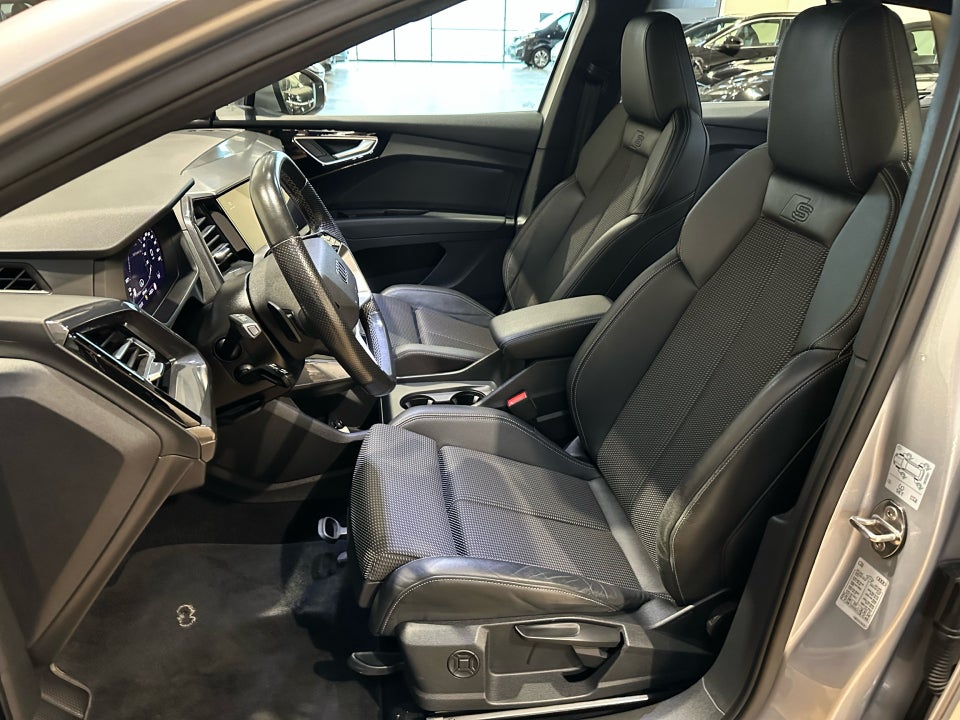 Audi Q4 e-tron 40 S-line 5d