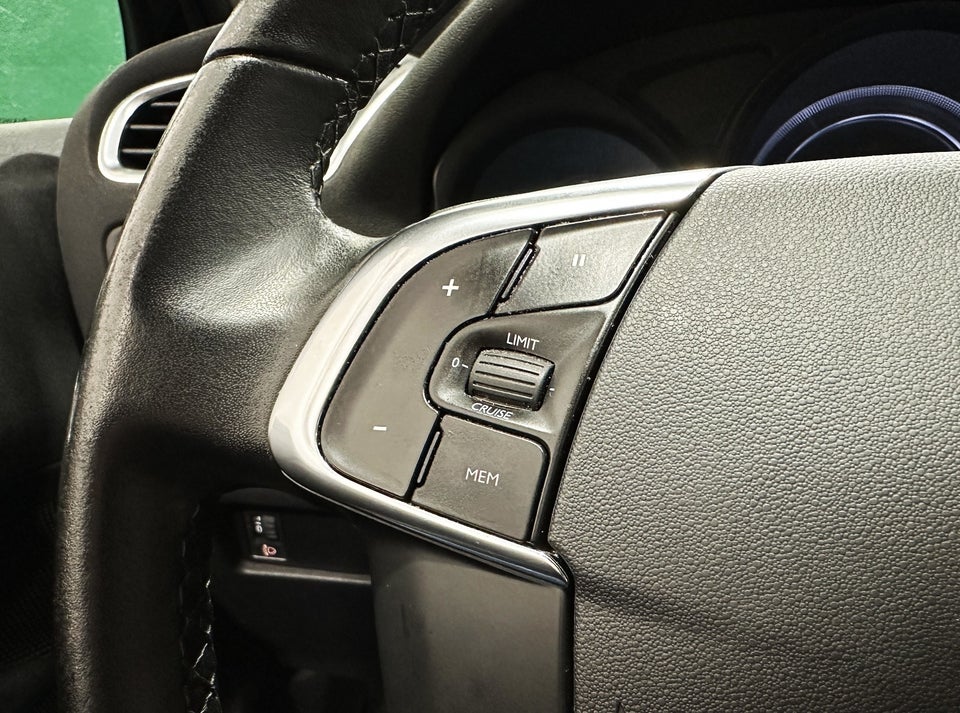 Citroën C4 1,6 BlueHDi 120 Feel Complet EAT6 5d
