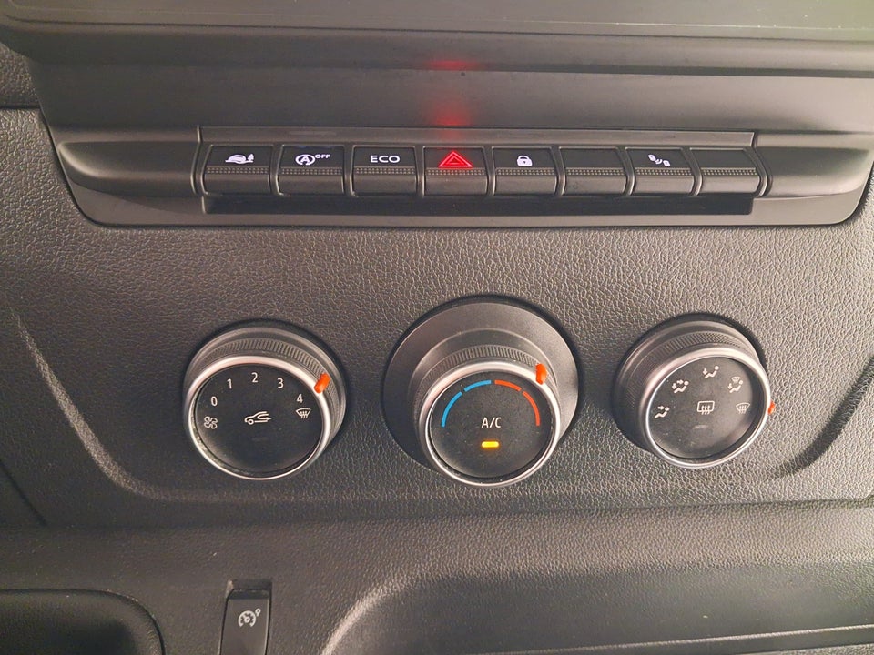 Renault Master IV T33 2,3 dCi 150 L2H2 Kassevogn