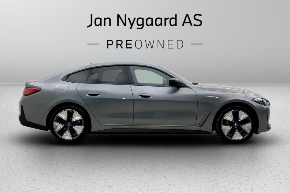 BMW i4 eDrive35 Charged Plus 5d