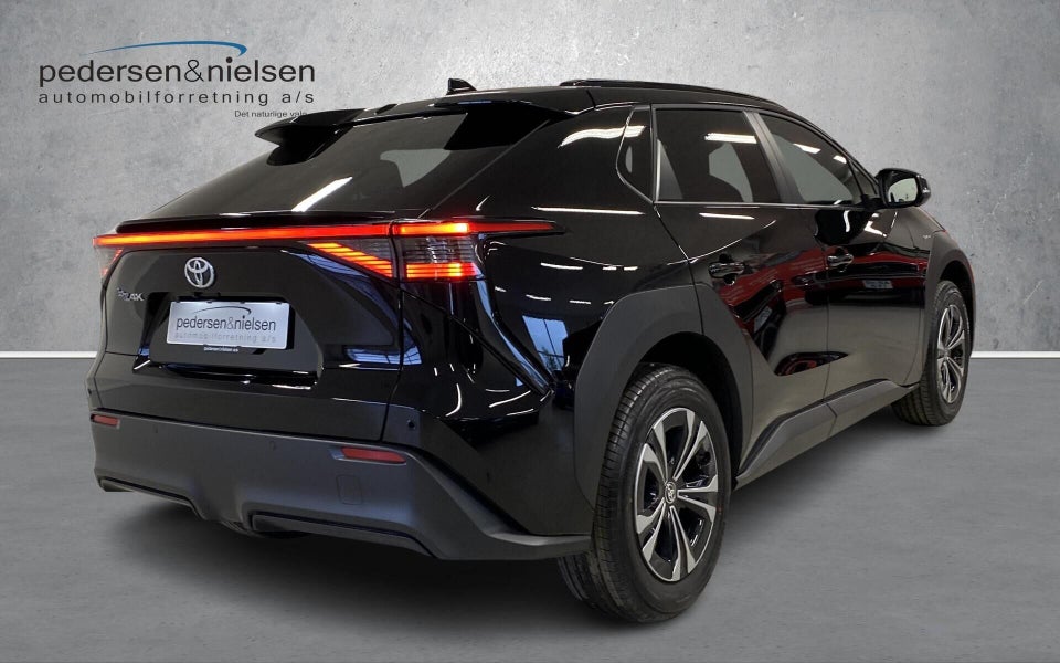 Toyota bZ4X 73 Executive 5d