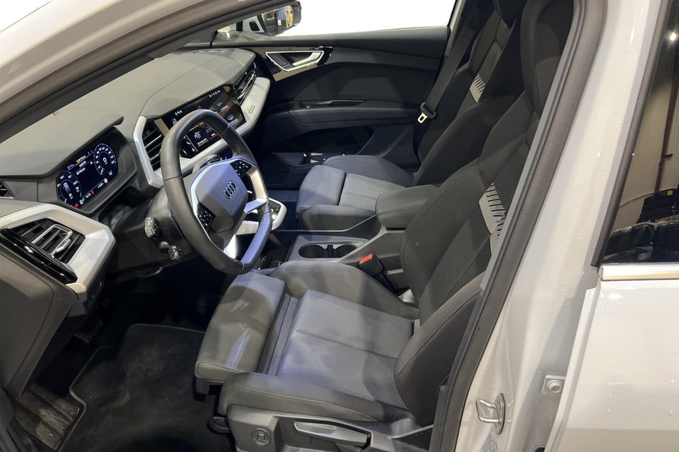 Audi Q4 e-tron 45 S-line 5d